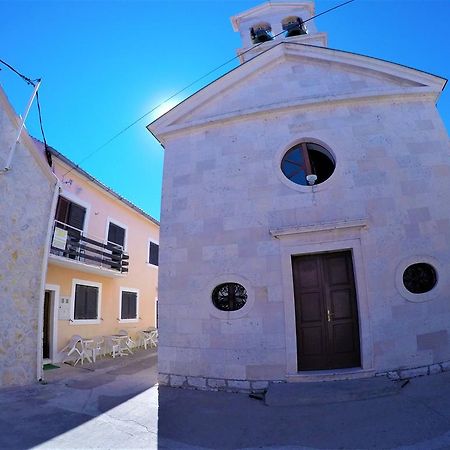 Peach Apartment'S Repic Bibinje Εξωτερικό φωτογραφία